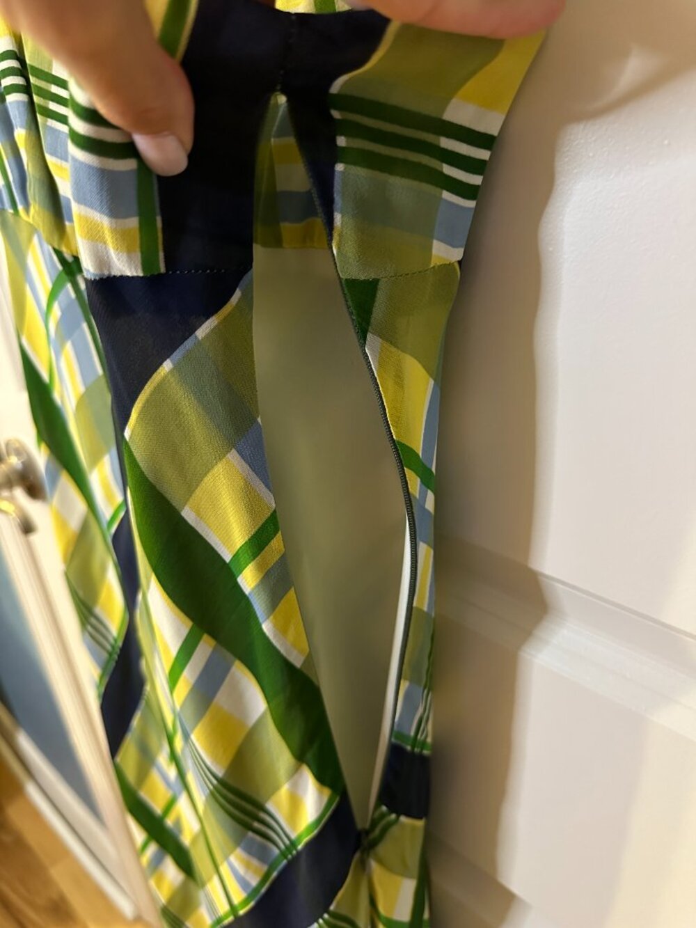 Vintage Y2K BCBG Max Azria Plaid Maxi Dress Womens 4 Bias Cut Lined Chiffon - Picture 6 of 9